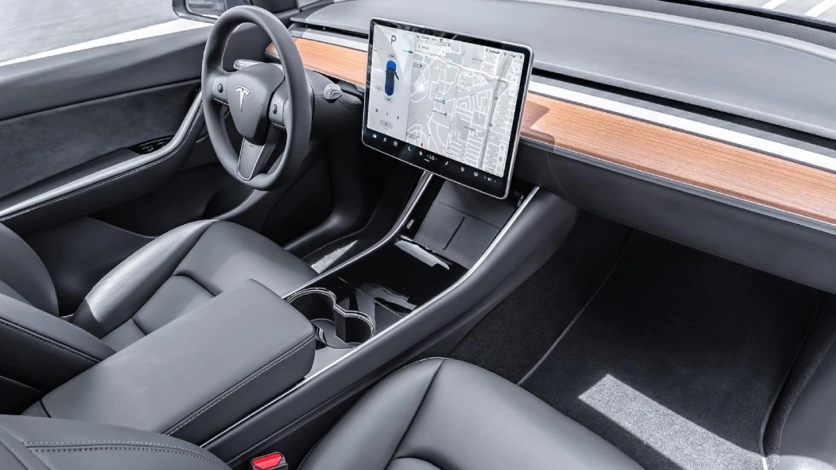 Peso del volante de Tesla: ¡el dispositivo truco para probar!